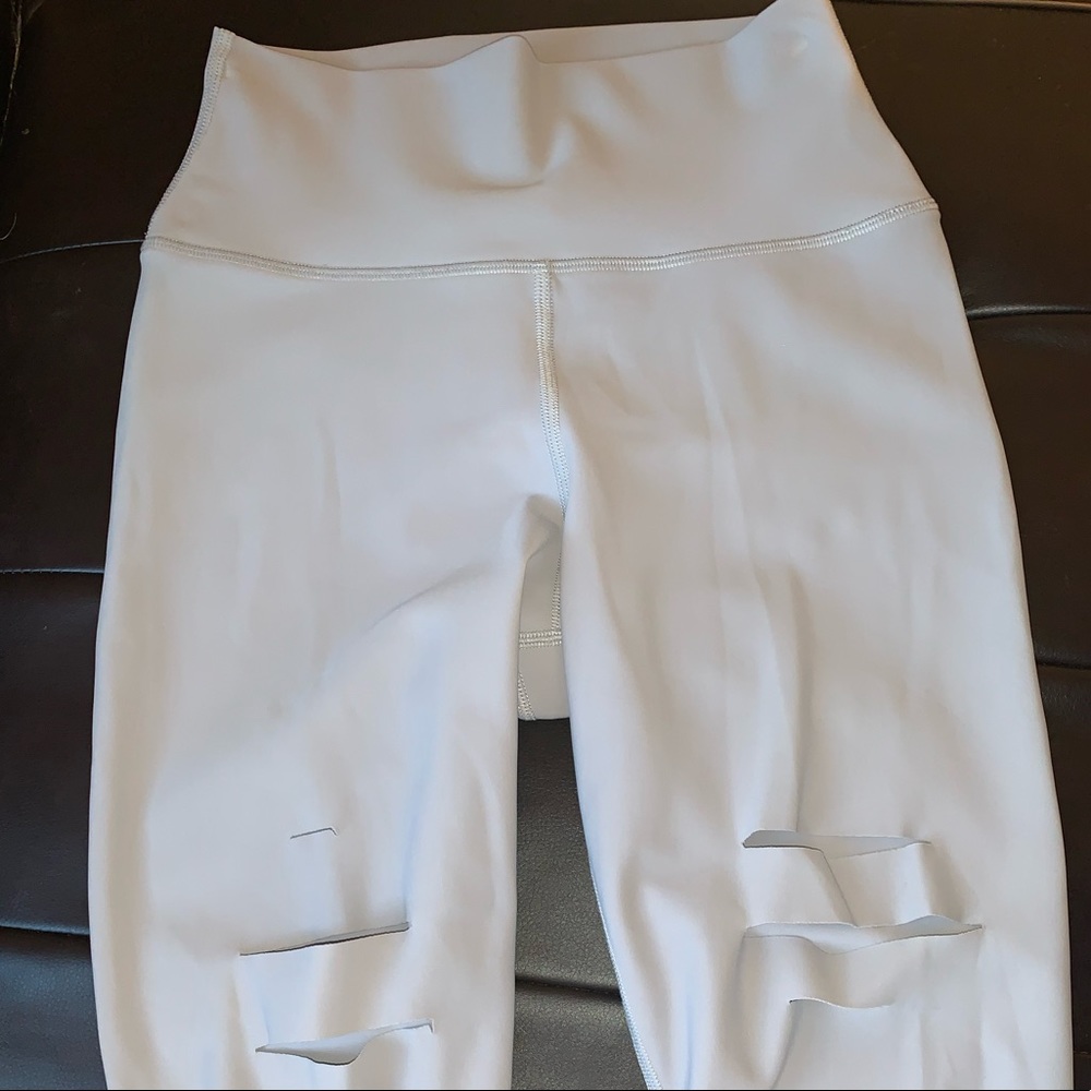 Alo yoga 7/8 high waist ripped warrior leggings